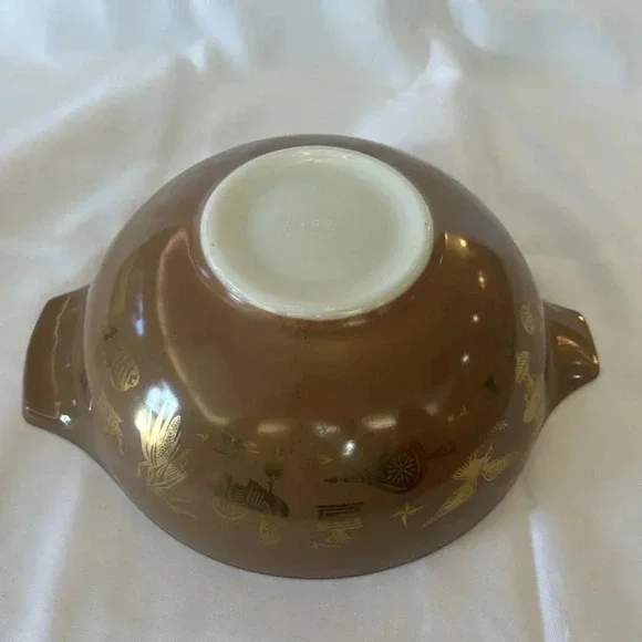 Pyrex EARLY AMERICAN 4 Qt. 444 Cinderella Bowl Brown & Gold Design & 1.5 Qt Dish - Picture 7 of 10